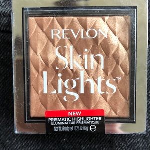 Revlon Skin Lights Prismatic Highlighter